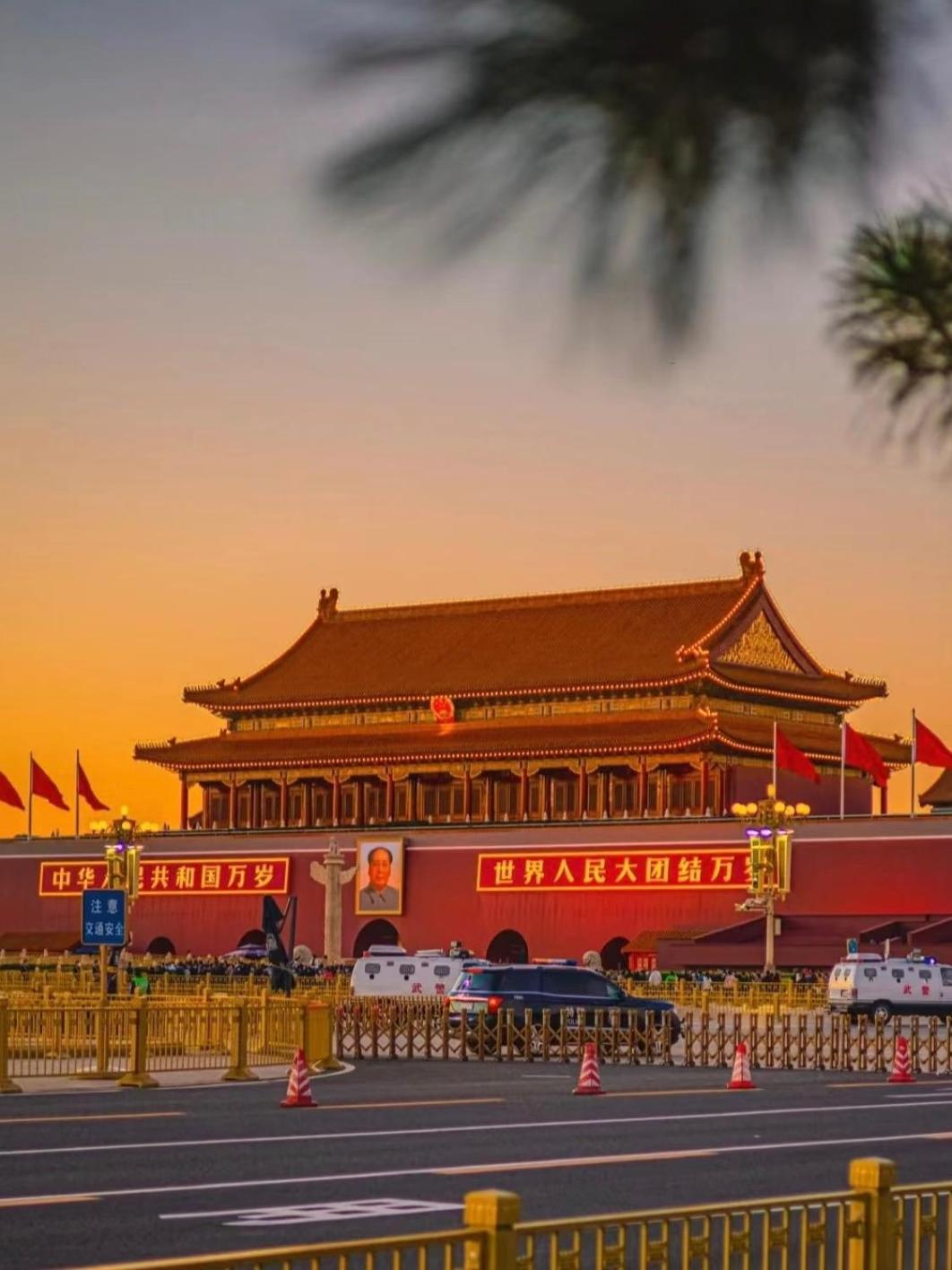 Happy Dragon Courtyard- Newly Renovated With French Windows, Near Tian'Anmen Forbidden City,Lama Temple And Heaven Temple, 3Minutes Walk From Subway,Fluent English Speaking With Tourist Sights Tickets Service ,Free Coffee &Laundry Service Peking Exteriér fotografie