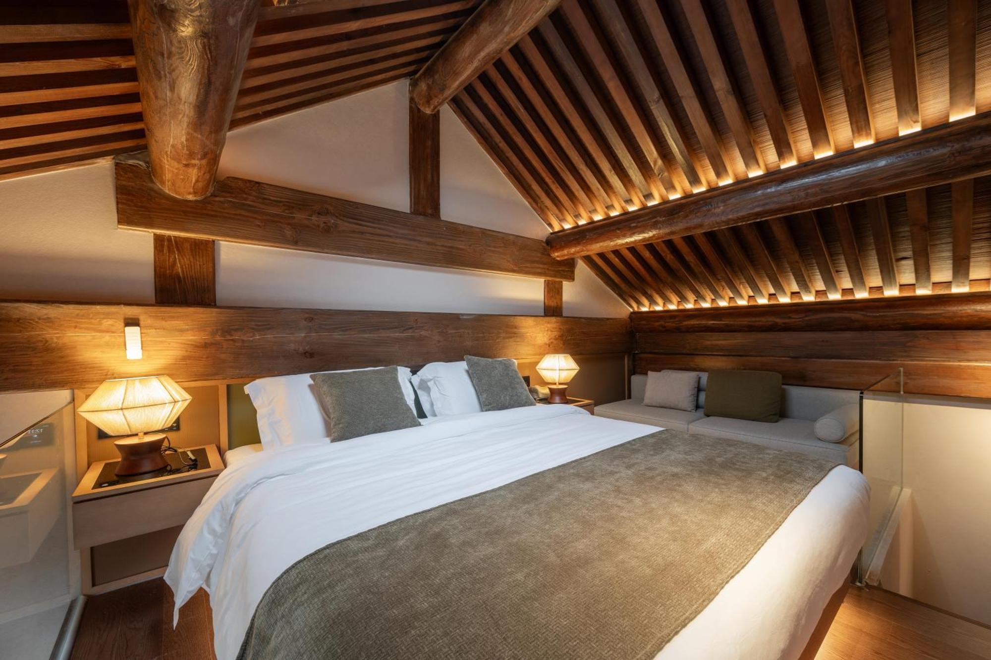 Happy Dragon Courtyard- Newly Renovated With French Windows, Near Tian'Anmen Forbidden City,Lama Temple And Heaven Temple, 3Minutes Walk From Subway,Fluent English Speaking With Tourist Sights Tickets Service ,Free Coffee &Laundry Service Peking Exteriér fotografie
