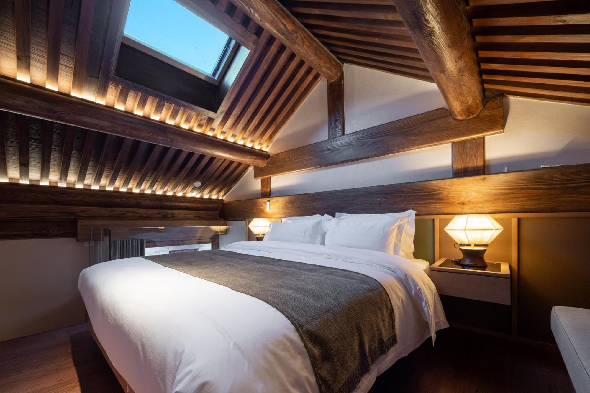 Happy Dragon Courtyard- Newly Renovated With French Windows, Near Tian'Anmen Forbidden City,Lama Temple And Heaven Temple, 3Minutes Walk From Subway,Fluent English Speaking With Tourist Sights Tickets Service ,Free Coffee &Laundry Service Peking Exteriér fotografie