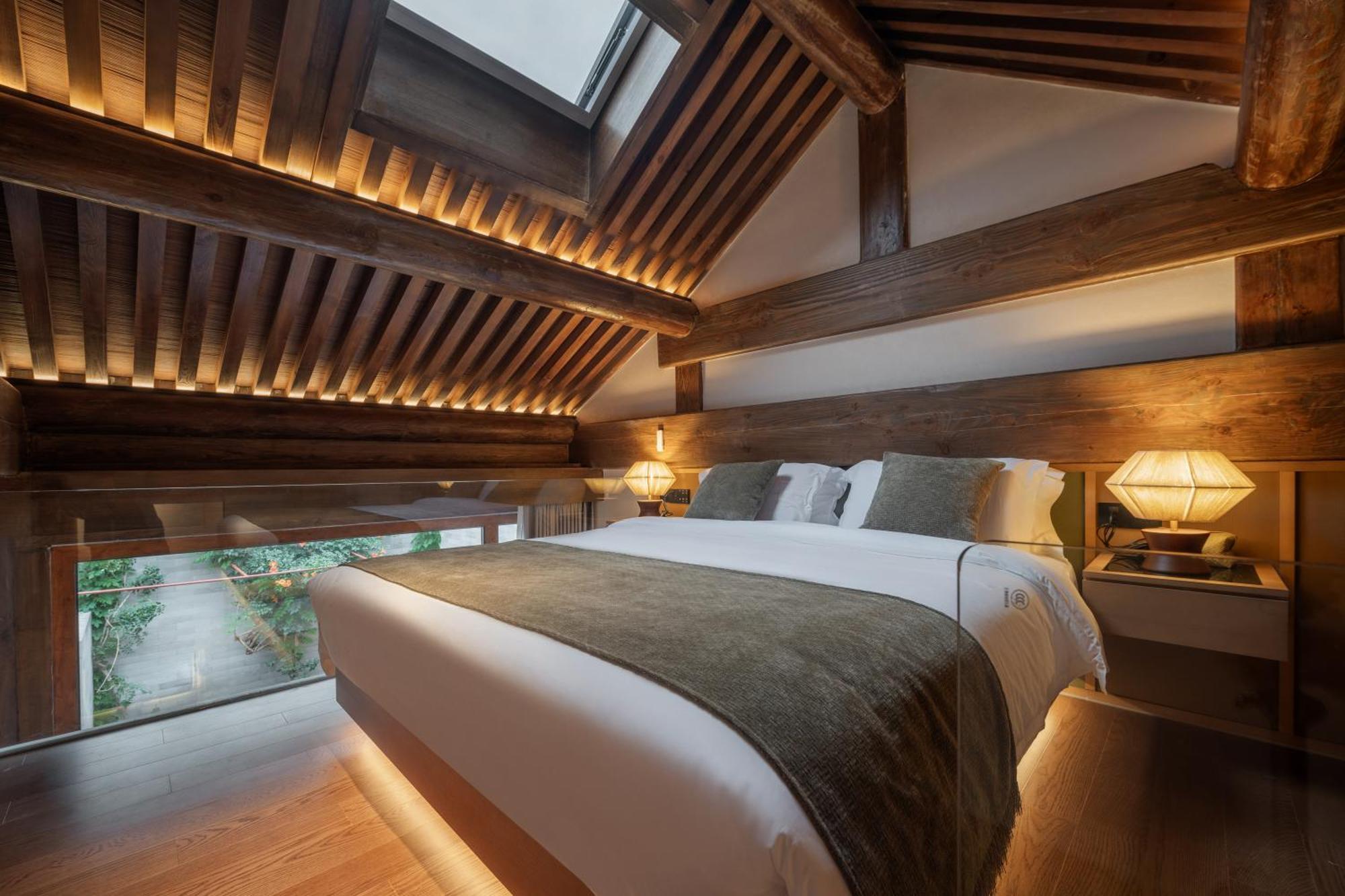 Happy Dragon Courtyard- Newly Renovated With French Windows, Near Tian'Anmen Forbidden City,Lama Temple And Heaven Temple, 3Minutes Walk From Subway,Fluent English Speaking With Tourist Sights Tickets Service ,Free Coffee &Laundry Service Peking Exteriér fotografie
