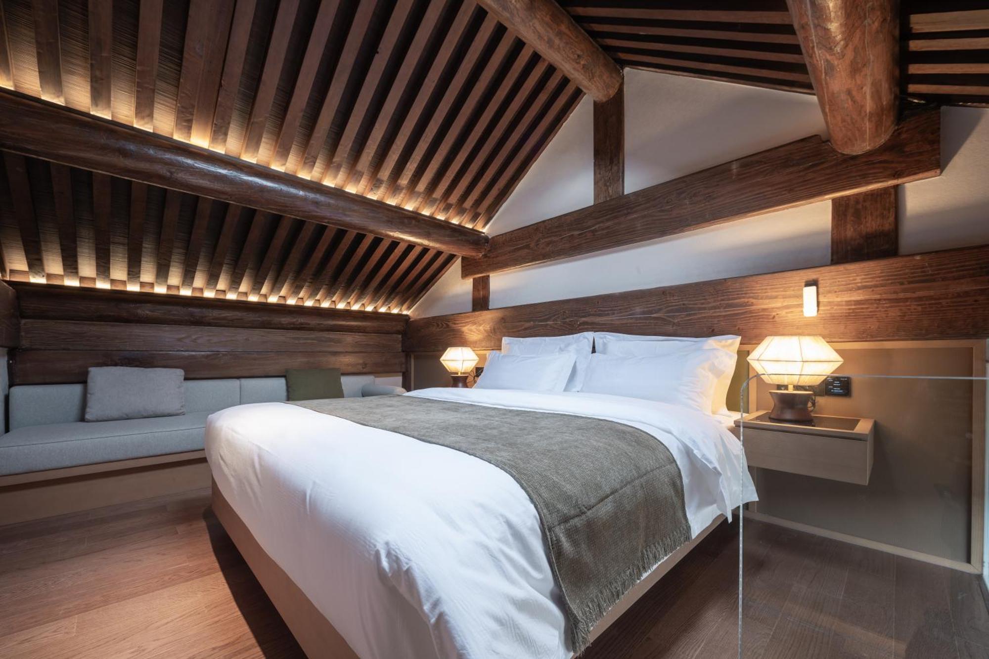 Happy Dragon Courtyard- Newly Renovated With French Windows, Near Tian'Anmen Forbidden City,Lama Temple And Heaven Temple, 3Minutes Walk From Subway,Fluent English Speaking With Tourist Sights Tickets Service ,Free Coffee &Laundry Service Peking Exteriér fotografie
